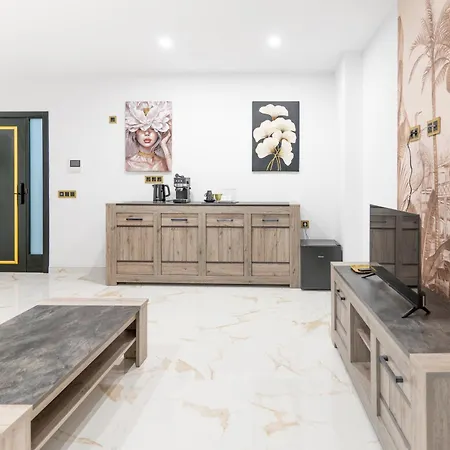 Hh Riz - Adults Only 3*