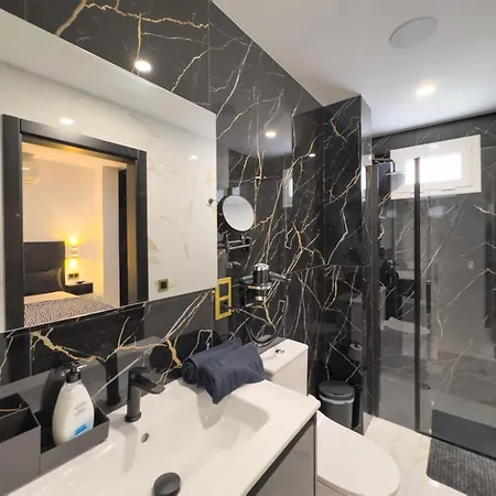 Hh Riz - Adults Only 3*