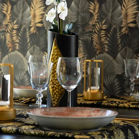 Hh Riz - Adults Only