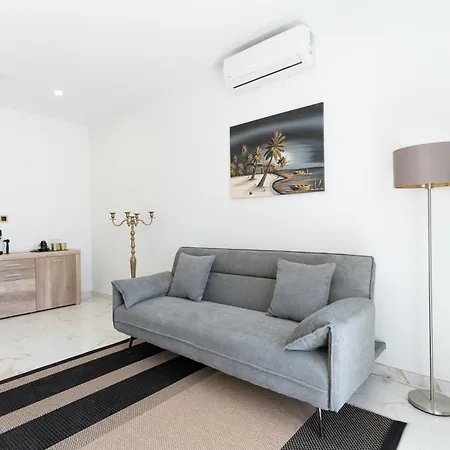 Hh Riz - Adults Only 3*