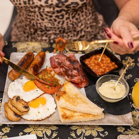 Ξενοδοχείο με διαμερίσματα Hh Riz - Adults Only