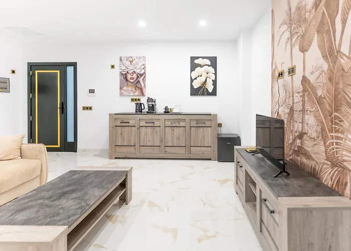 Hh Riz - Adults Only 3*